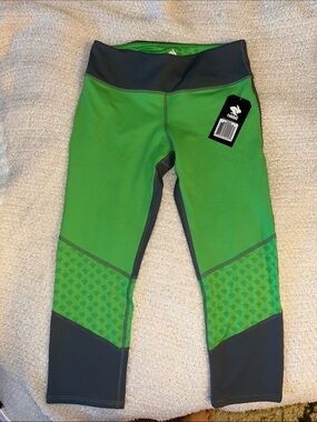 Rabbit Green & Gray Speed Capreeze Performance Leggings